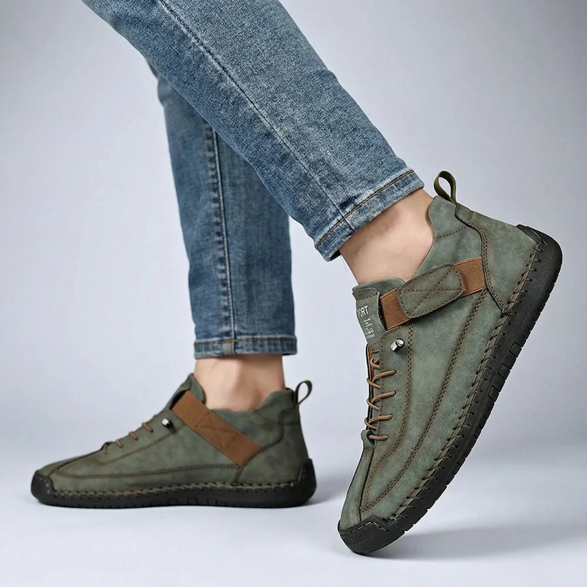 Men's wide fit leather ankle boots product view