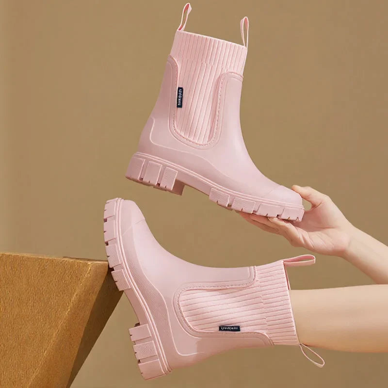 Women's waterproof Chelsea boots in Pink product view