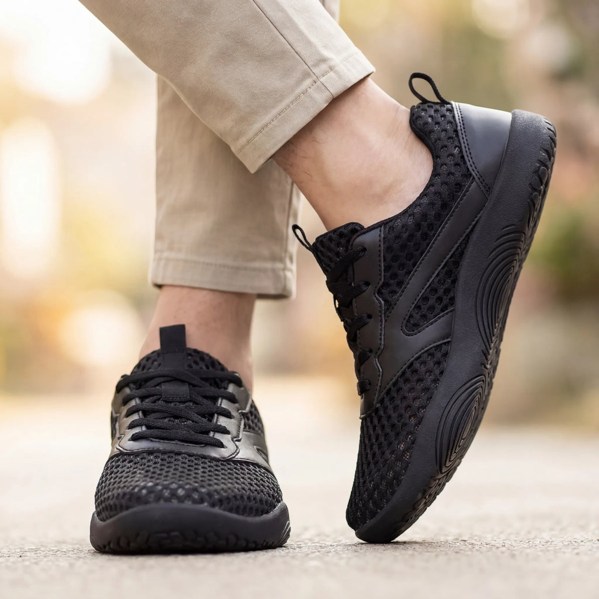 Men's wide fit walking trainers product view