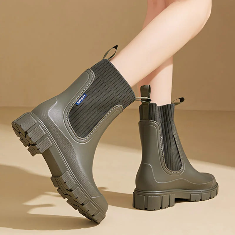 Women's waterproof Chelsea boots product view