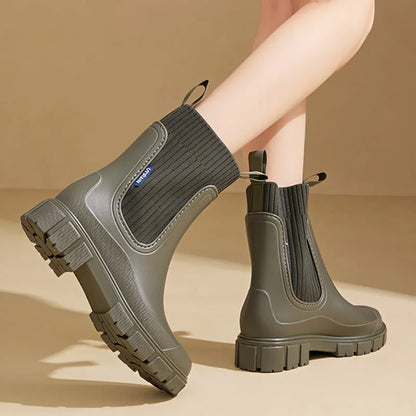 Women's waterproof Chelsea boots product view