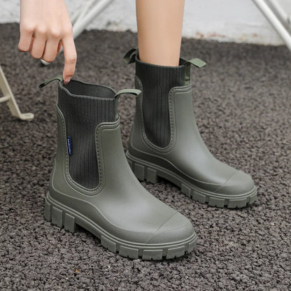 Women's waterproof Chelsea boots product view