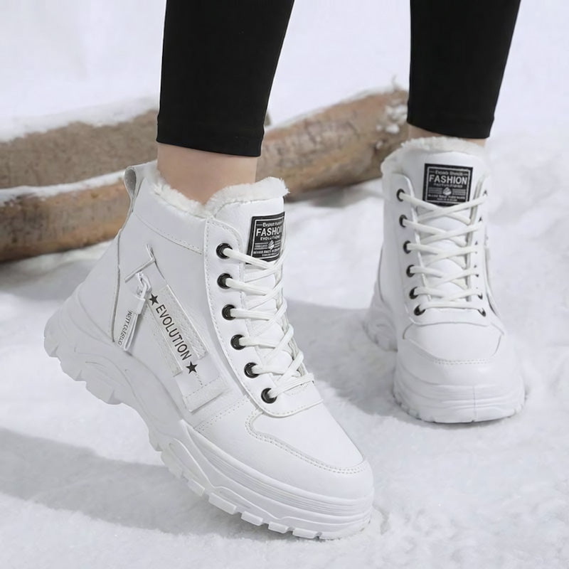 Auldweave women's fleece-lined winter ankle boots – white boots worn from the front in snow