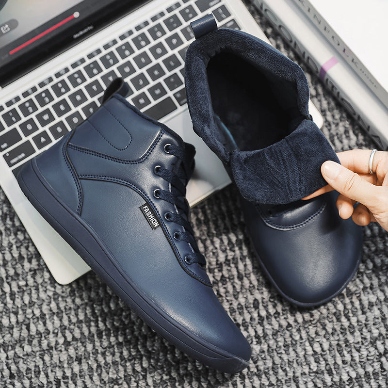 Fleece-lined lace-up winter boots – navy boot lining close-up