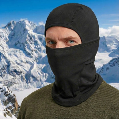 Thermal winter balaclava – black balaclava worn in snow