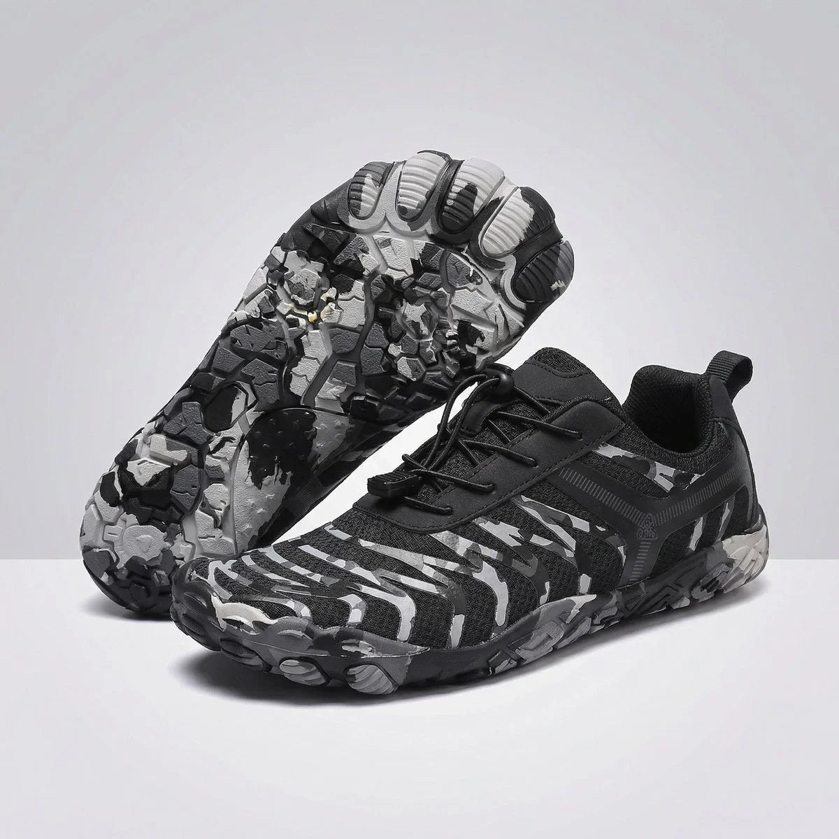 Unisex barefoot trainers in Black Camo product view
