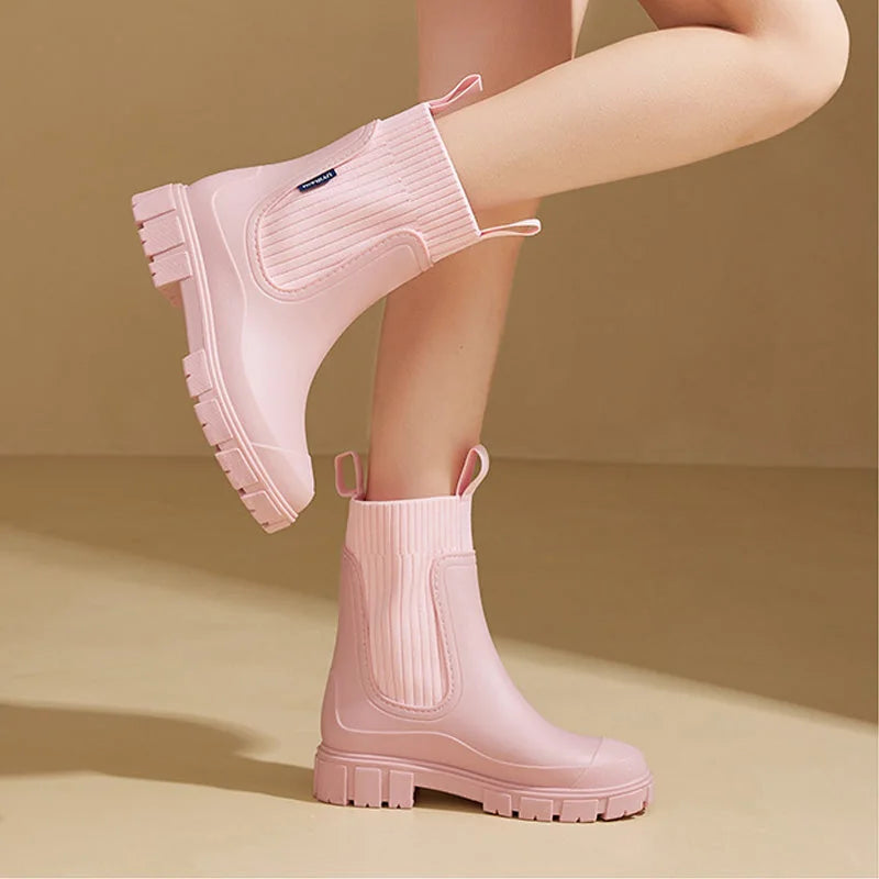 Women's waterproof Chelsea boots product view
