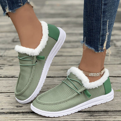 Auldweave women's lightweight fleece-lined winter shoes – green shoes worn from the side