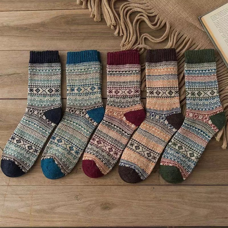 Five-pair Nordic-pattern winter socks – muted geometric assortment
