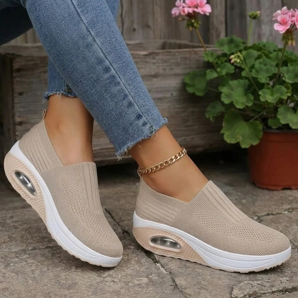 Women's walking trainers, alternate product view