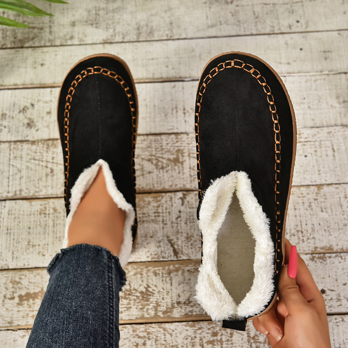Auldweave women's fleece-lined winter slip-on shoes – black pair viewed from above with fleece lining