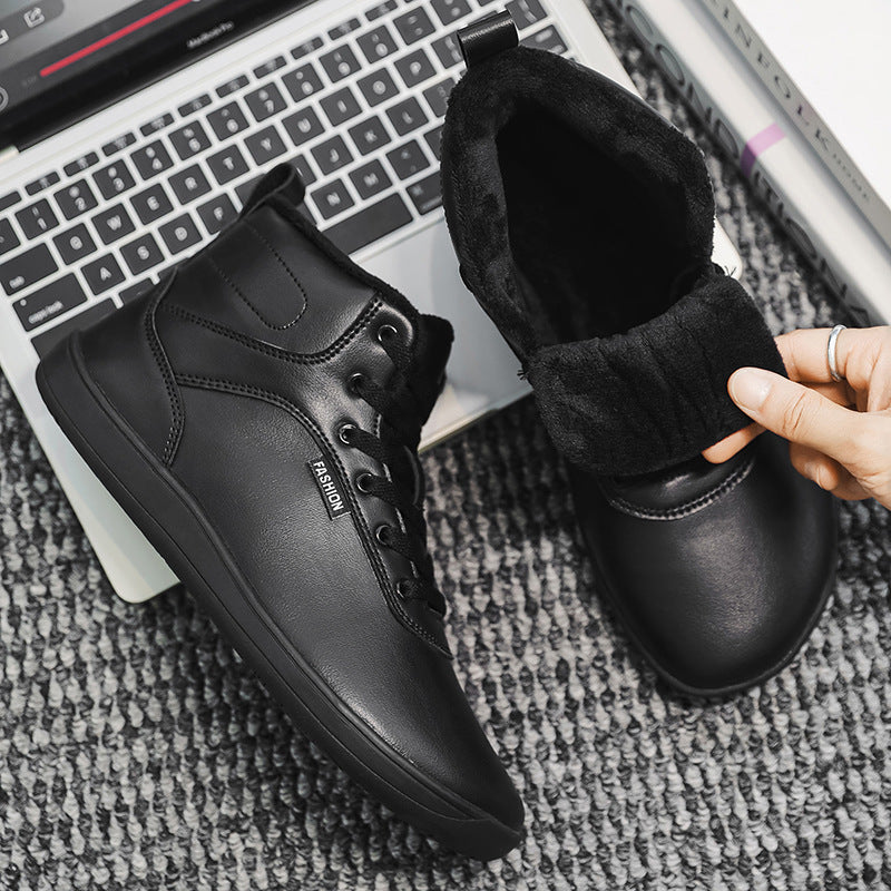 Fleece-lined lace-up winter boots – black boot lining close-up