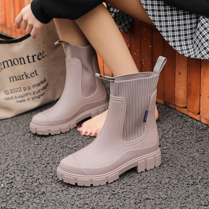Women's waterproof Chelsea boots product view
