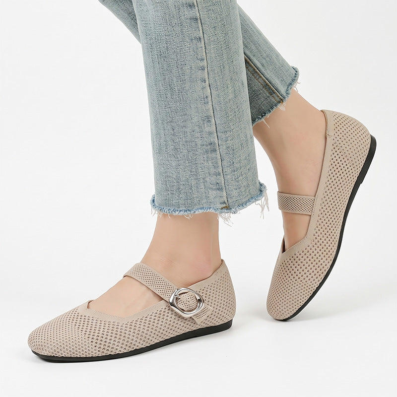 Beige Mary Jane flat shoes with square toe and buckle strap worn with jeans